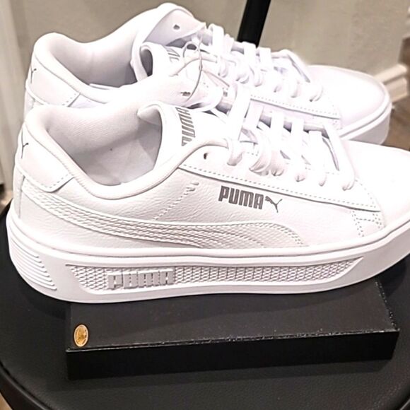 Puma Platform V3 Low Top Sneakers - Picture 10 of 11